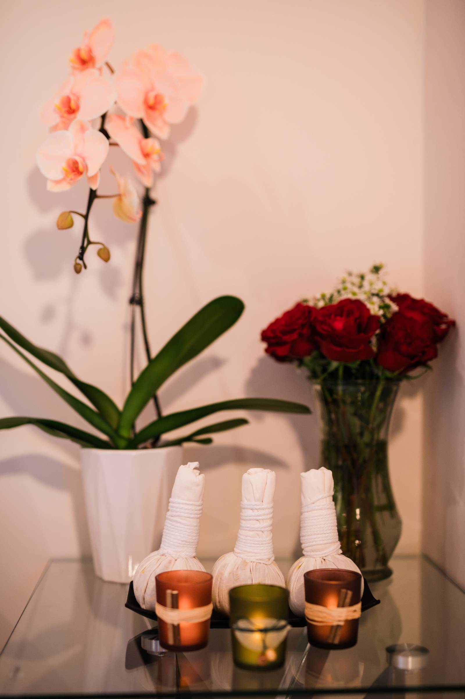 Elegant lobby area with luxury spa amenities